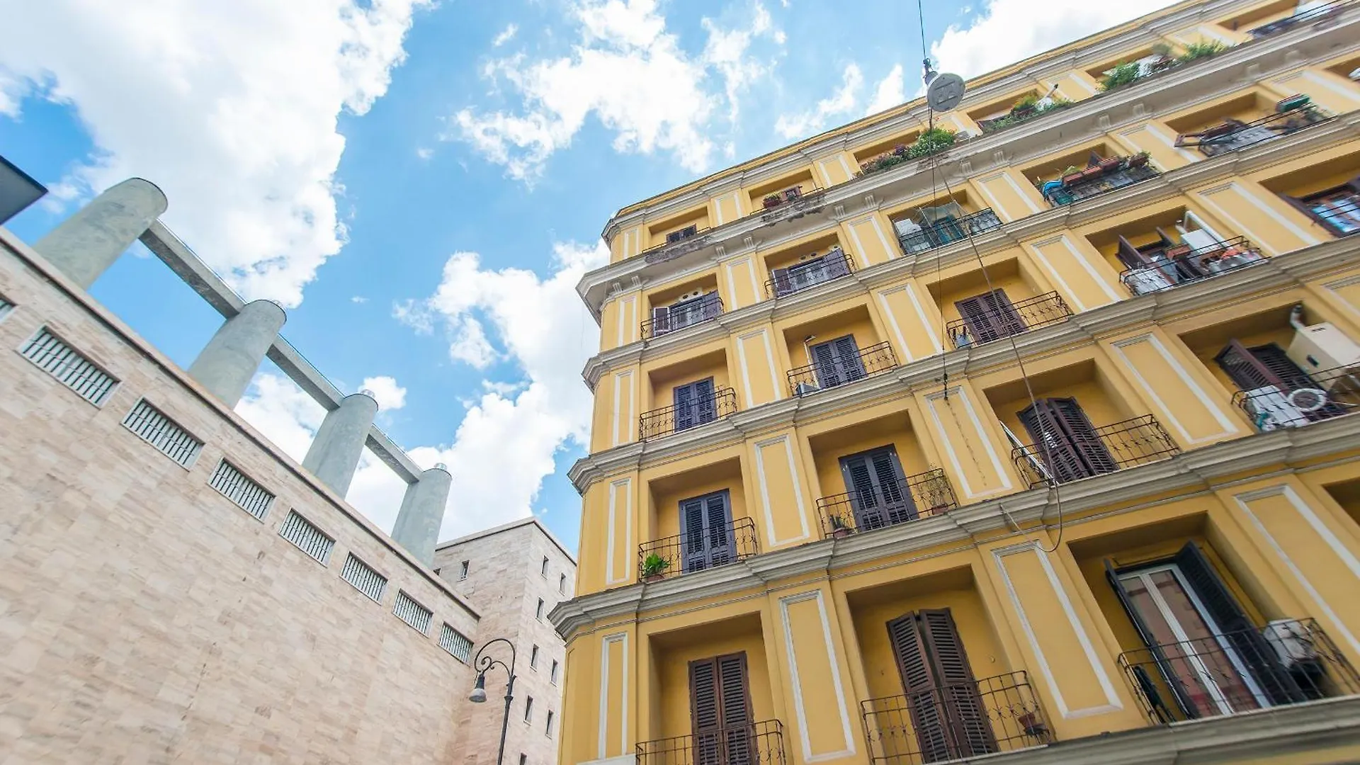 Apartment 15 Minutes To Colosseum - Loft With Terrace Rome Italy
